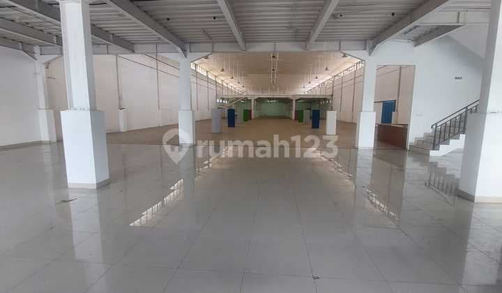 Warehouse with Office and Mess in Derwati