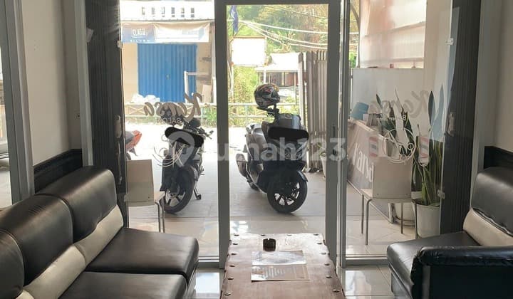 Strategic Business Space or Shop in Mainroad H. Gofur, Suitable for Business