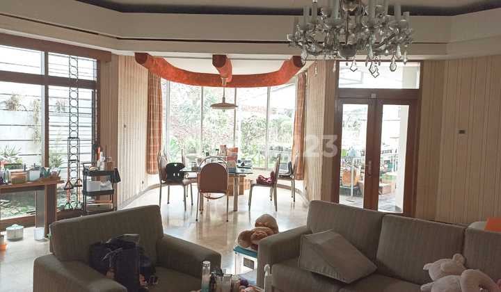 Rumah Suasana Homey Klasik di Bandung Kota