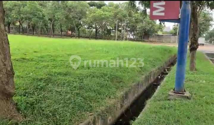 For Quick Rent: 2700 M2 Plot of Land in Tanjung Priok, North Jakarta