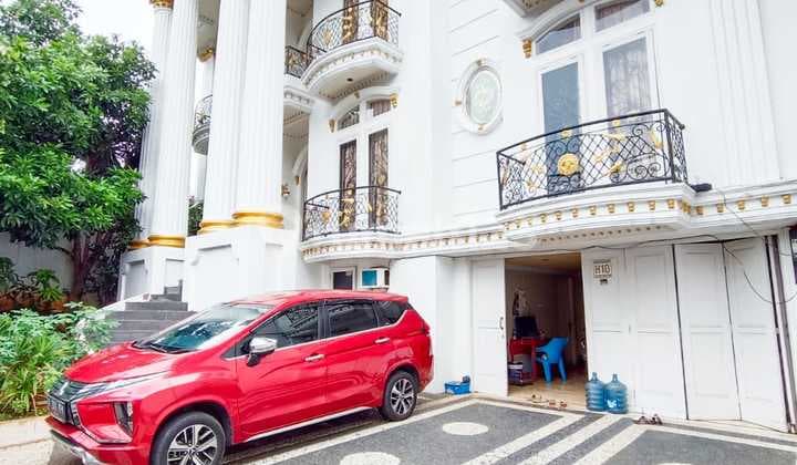 For Sale: Very Nice House, Classic Design, Strategic Location