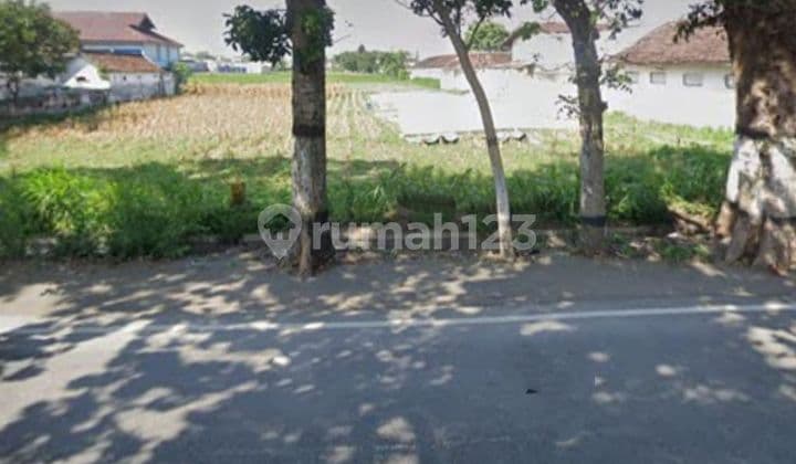 Land for sale near Simpang Lima Gumul, Kediri.