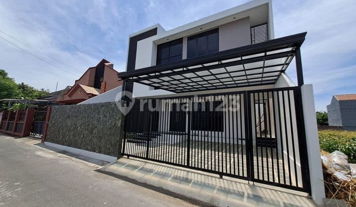 Dijual Rumah dua lantai siap huni di kediri