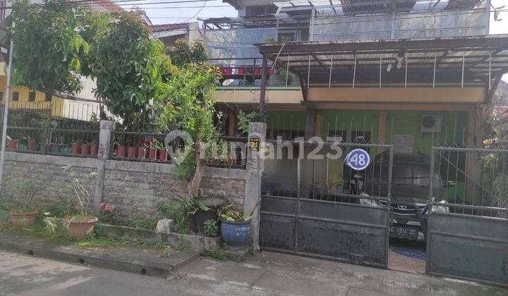 For sale, ready-to-occupy house in Mojoroto, Kediri city.