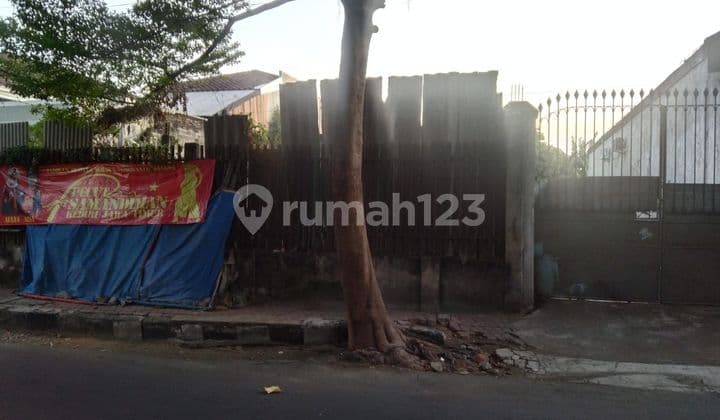 Warehouse for rent cheap in Kediri.