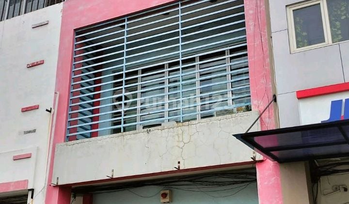 For Rent: Affordable Three-Story Shop House in Sidoarjo For Rent: Affordable Three-Story Shop House in Sidoarjo