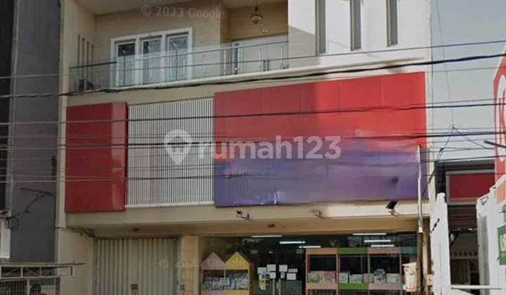 Three-Story Shop House for Rent in Sidoarjo Three-Story Shop House for Rent in Sidoarjo
