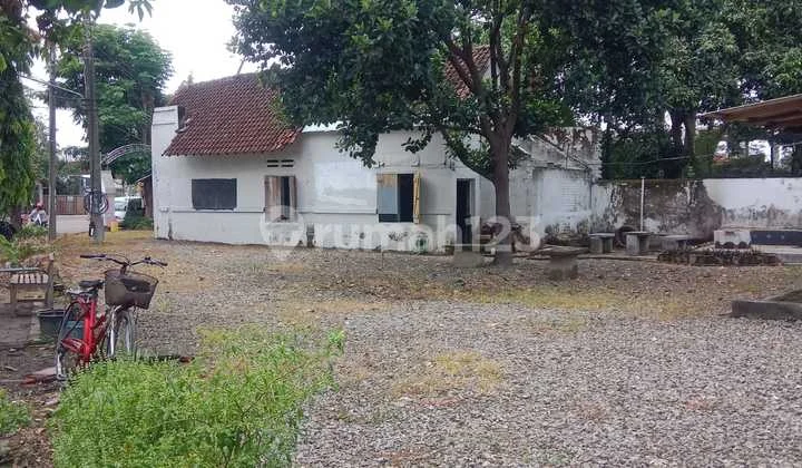 Old Building for Rent in Downtown Kediri Old Building for Rent in Downtown Kediri