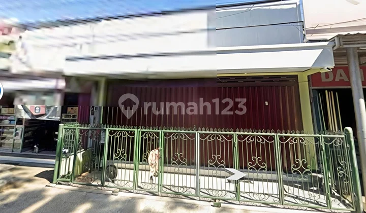 Disewakan Ruko Dua Lantai Dekat Pasar di Kediri Disewakan Ruko Dua Lantai Dekat Pasar di Kediri