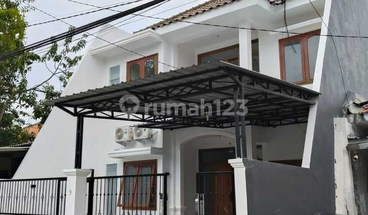 Dijual Rumah Bagus Luas Siap Huni Di Dukuh Kupang Timur Surabaya.