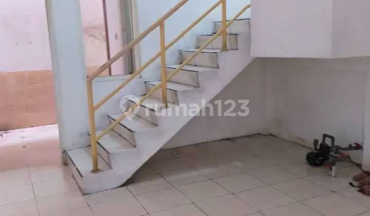 For Sale Strategic Shop House in Busy Area, SHM, Raya Darmo Indah Barat...