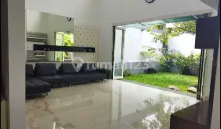 Rumah Dijual di Taman Telaga Golf Bsd