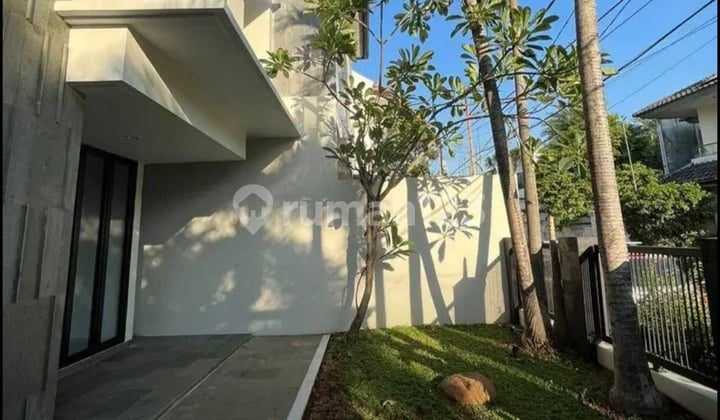 Rumah 2 Lantai di Komplek Permata Hijau II, Kebayoran Lama,Jakarta Selatan