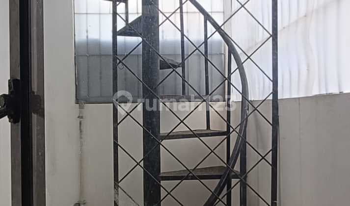 Disewakan Rumah Taman Surya V Siap Huni