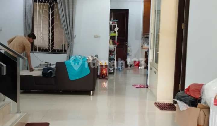For Sale Neat and Nice House Duta Garden Tangerang