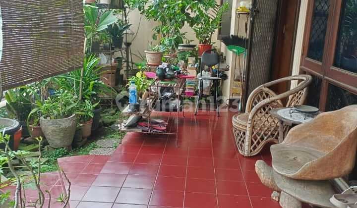 Rumah 2,5 Lantai di Tebet Jakarta Selatan - 4+1 KT, Dekat Stasiun & MRT, Lokasi Super Strategis! :Fire: