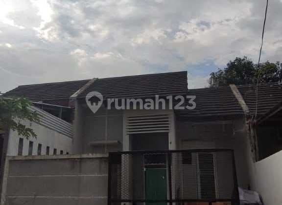 Dijual Rumah Cocok untuk Usaha di Cluster Angelonia Gading Serpong Kabupaten Tangerang