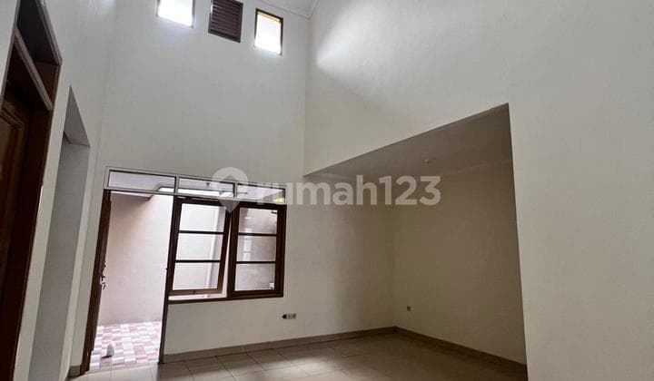 For Rent: Ready-to-Occupy Flood-Free House in Metland Menteng