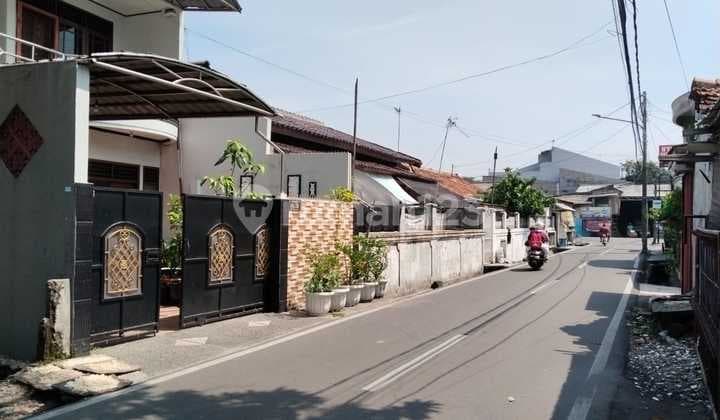 Semi-Furnished Ready-to-Occupy House in Cilincing, North Jakarta - 2 Floors