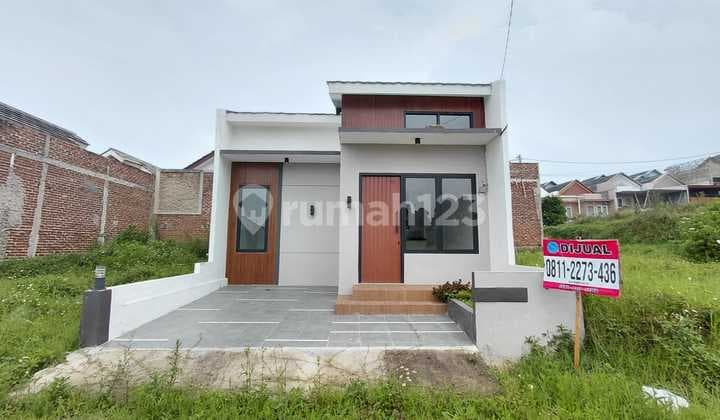 Rumah Baru Komplek Cihanjuang View Asri 8 Menit Pemkot
