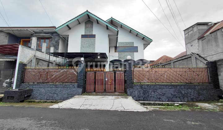 Rumah Komplek Sariwangi 2 Lantai SHM Dekat Kampus Polban
