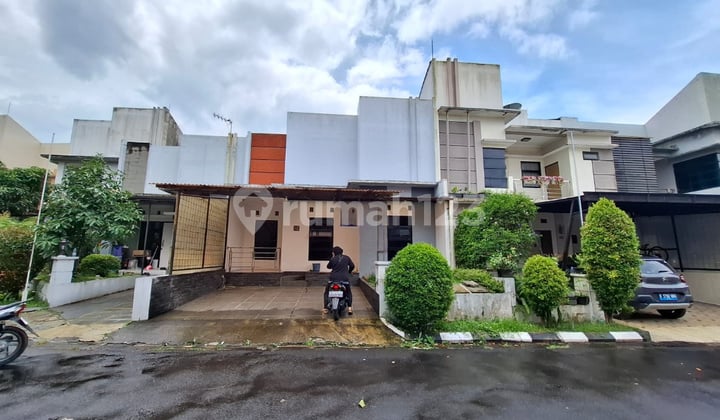 Rumah Terawat One Gate System View Asri di Komplek Ciwaruga