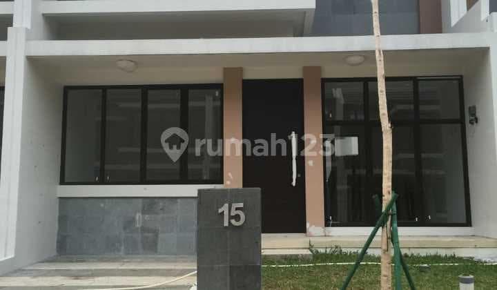 Disewa Rumah Cosmo, Lippo Cikarang, 2 Lantai Bagus, Hadap Selatan