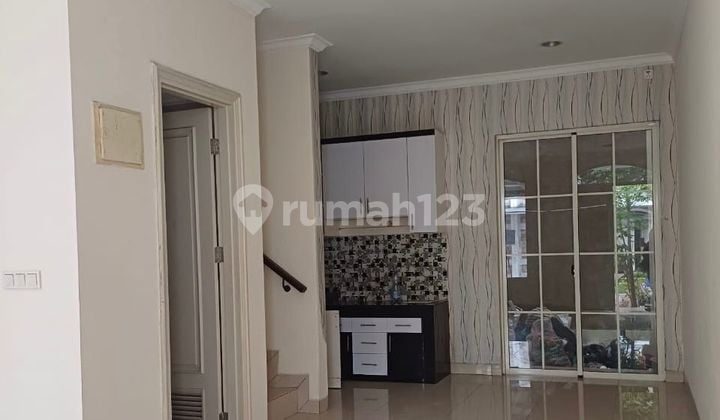 Disewa Rumah 2 Lantai AC 4 Siap Huni Green Lake Cluster Europe