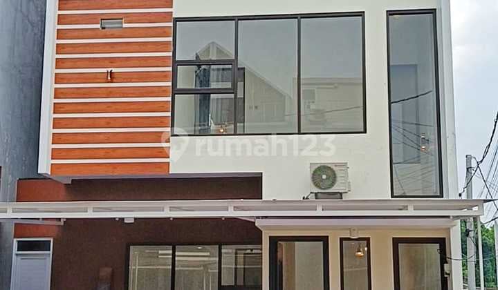 Dijual Rumah 2 LT Town House Cimuning Dekat Grand Wisata