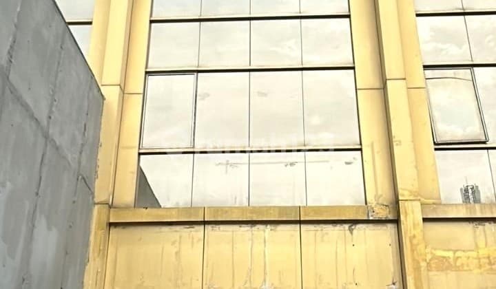 Ruko Beach Boulevard Golf Island PIK 4,5x15 Hadap Jalan Raya