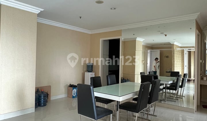 Apartemen Grand Permata Hijau Tower B 140m 3+1BR Semi Furnished