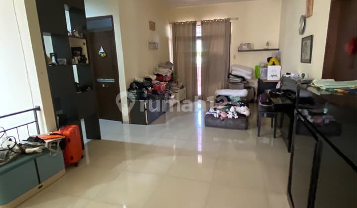 For Rentrumah Jl Taman Siswalt 257Lb 4502Ltkt 4+ 3Km 2+ 1Toilet 1Listrik 10.000Wtair Siblecarport 2Garasi 1Shmfull Furnis