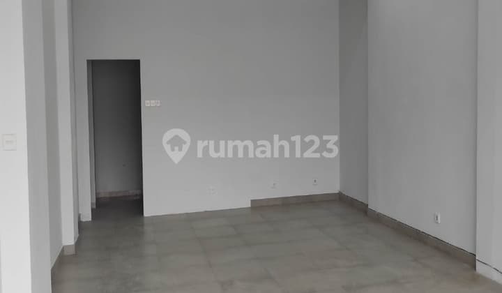 Ruko mainroad kawasan ramai lokasi bagus dekat mall paskal 23 dekat stasiun dekat hotel (yl)