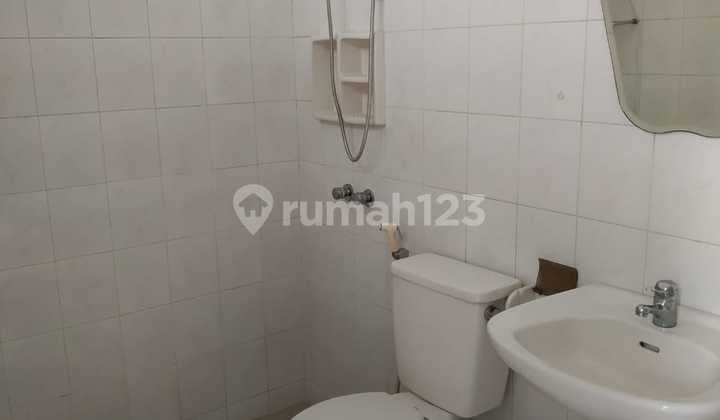 Dijual / Sewa Rumah Mekar Wangi Siap Huni Lt/lb 170/225m2,lm9 Mtr2 Lt,shm Imb Pbb,kt 3+1,km 3+1,list 4400watt,garasi 1,carpot ,ac,+semi Furnish,kichen Sethadap Timur Harga Jual 3,5 M Harga Sewa 90 Juta/ Thnmin Sewa 2 Thn Deposit 10 Juta Pbb Penyewa@jy