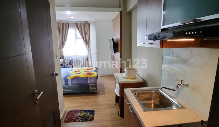 Dijual/Disewakan Apartment Easton Park di Jatinangor- Tipe Studio- Luas 24,70 M2- Tipe Unit: Boston- Tower/Lantai/View: Harvard/20/Timur- Fully Furnished- Water Heater (Pemanas Air)- Fasilitas Umum: Musholla, Parkir Mobil-Motor, Gym, Kolam Renang, Atm Cen