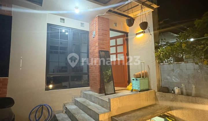 For Sale Rumahsariwangilt/Land Area: 74/50Water: SemisibellElectricity: 5500Va2 Rooms - (1 Bedroom and 1 Walk-In Closet)Fully Furnished with Wardrobe and Kitchen SetPrice 700 Negotiable