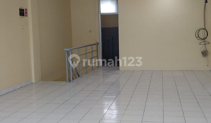 Ruko, 3 Lantai, SHM, di Kopo,
