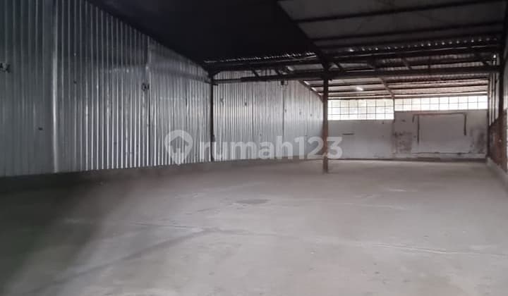 For Rentgudang Bersamasayap Moh.tohatidak Jauh Dari Cereslb. 480M², Akses Wingboxharga 25Rb/M/Blnpbb/Ppn/Pph By Rentersecurity Fee N Servis 3Jt/Blnair dan Listrik Sesuai Pemakaian Ada Token dan Meteran Masing2.ff