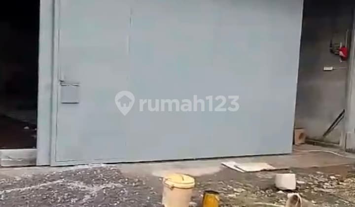 For Rent: 5 Warehouses Together, Width 9, Length 16, 1300W Electricity, Jet Pump Water, 40ft Access.