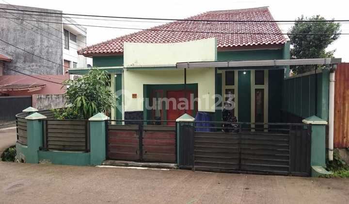 Rumah Komplek Artabahana Cihanjuang Siap Huni Hook