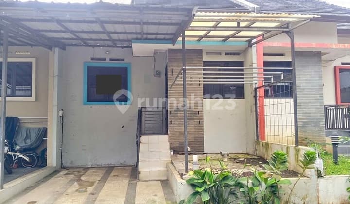 House for quick sale in upper Sariwangi