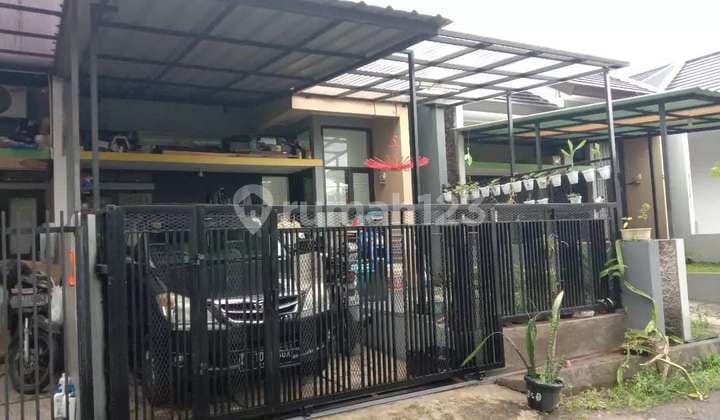 Rumah Minimalis Taman Cihanjuang Dekat Pemkot Cimahi