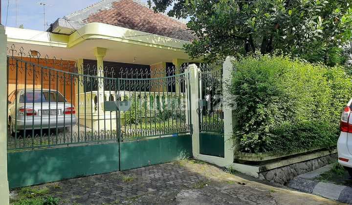 Dijual cepat Rumah antik dekat gasibu dan gedung sate bandung