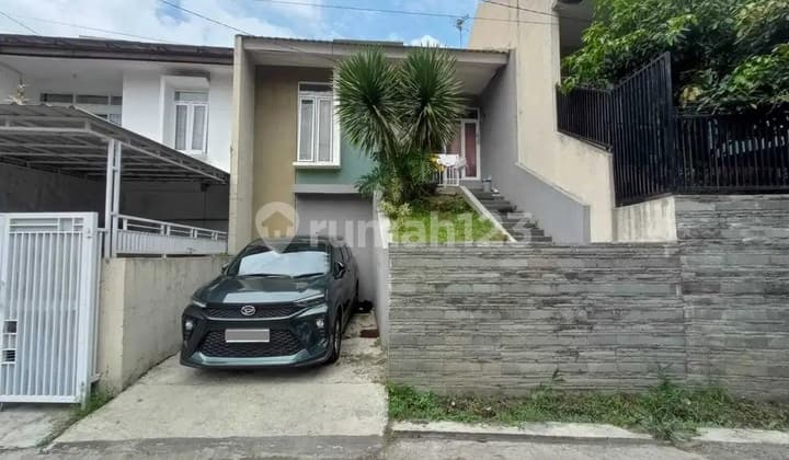 Bukit Sariwangi House near Sarijadi Gerlong Polban UPI