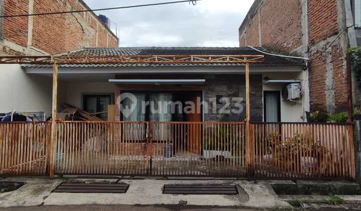 For sale in the Nata Endah complex, Cimahi