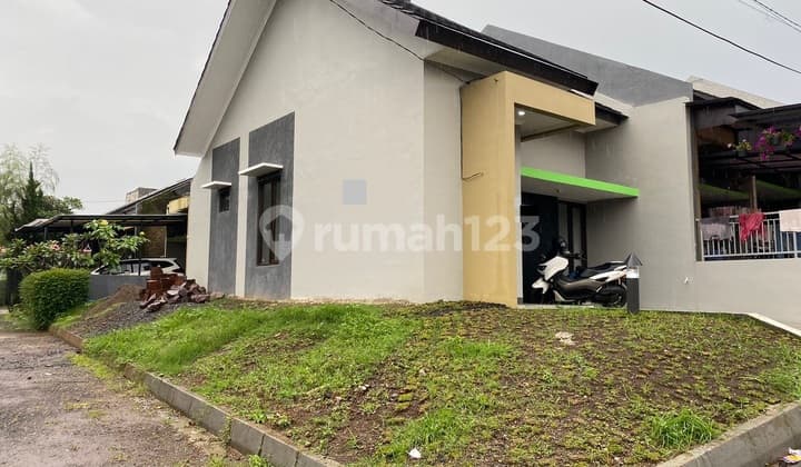 Rumah Minimalis Hook Dekat Pemkot Cimahi di Taman Cihanjuang