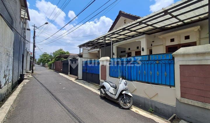 Rumah Bagus Siap Huni Dalam Komplek Batununggal, Akses Jalan 2Mobil, Dekat Tol Buah Batu, di Batununggal, Regol, Turangga, Bandung Tengah