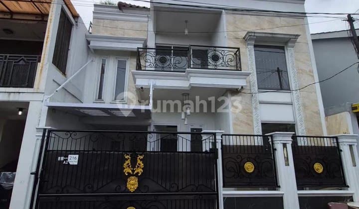 Rumah Bagus 2Lantai Siap Huni Dalam Komplek Margahayu, Dekat Rumah Sakit Al Islam, Pasar Gedebage, Summarecon Mall, Podomoro Park, di Margahayu, Soekarno Hatta, Buah Batu, Bandung Timur, Bandung Kota