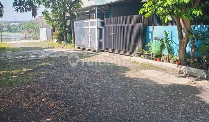 Ready-to-Occupy House in Baturaden Complex, Strategic Location, Near Purbaleunyi Toll Road, SSB Uni Campus, in Ciwastra, Buah Batu, Rancasari, Central Bandung