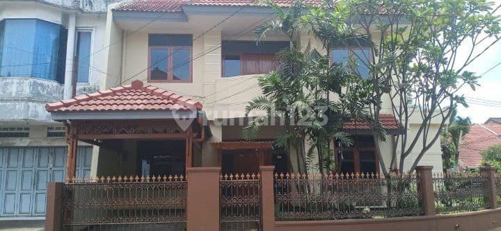 Rumah Bagus 2 Lantai Dalam Komplek, Lokasi Strategis, Dekat Rs Mayapada,Griya Buah Batu, Tol Buah Batu, di Buah Batu,Suryalaya, Cijagra,Turangga, Bandung Tengah, Bandung Kota